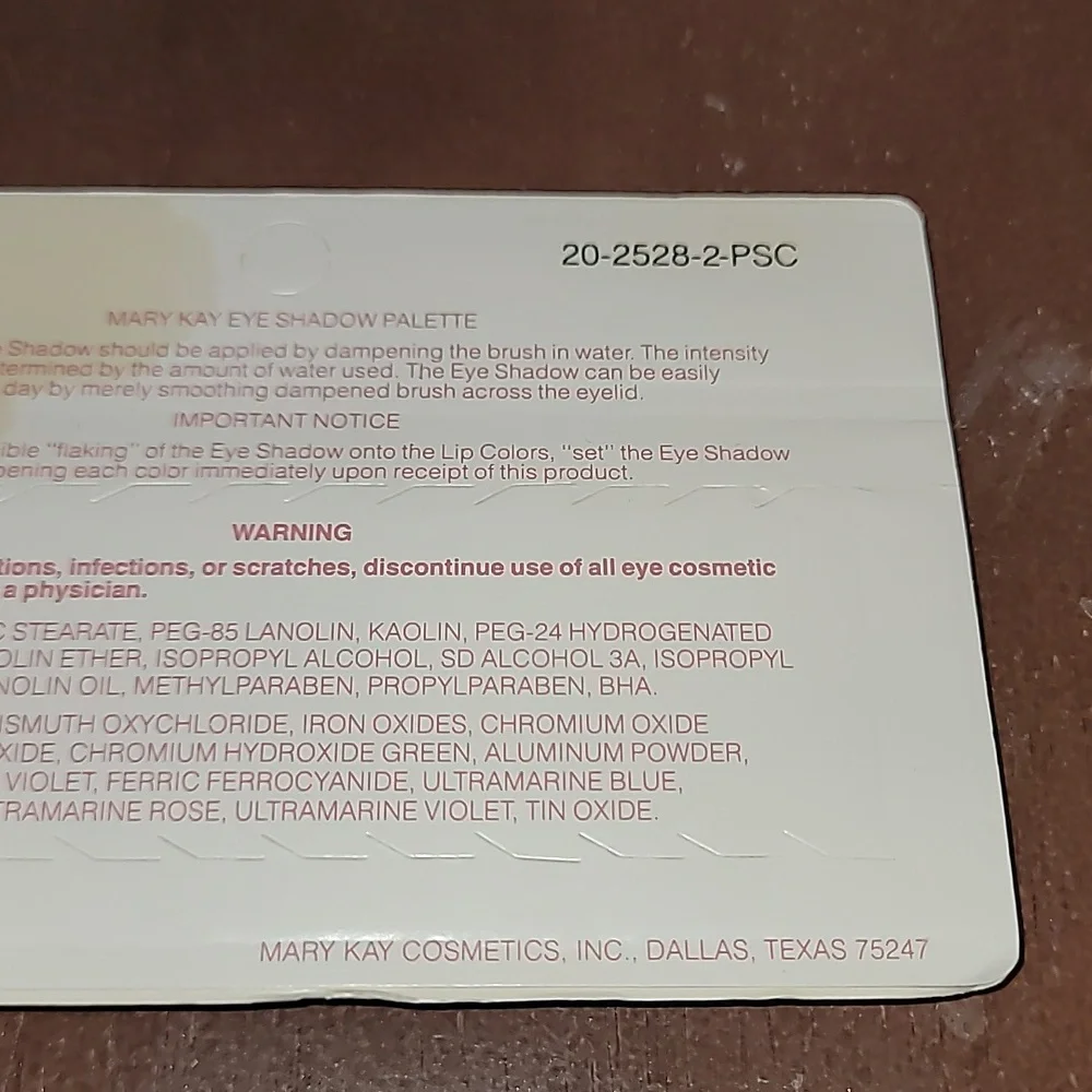 Mary Kay Eye Shadow Palette Great Fashion Greens 0475 .36 oz. NIP Retired Stock - Picture 6 of 6